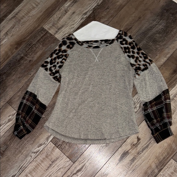 24/7 Maurices Sweaters - Stylish Gray and Animal Print Women's Top